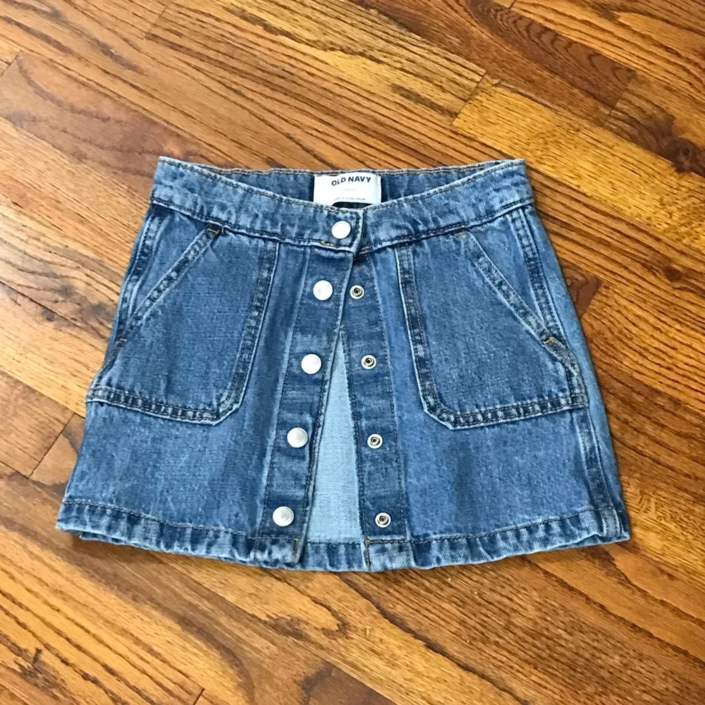 Old Navy Blue Jean Denim Skirt School Uniform Bottoms  6 / 7 Small  Front Snap